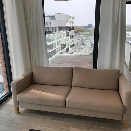 Port Side Incl Parking Apartment