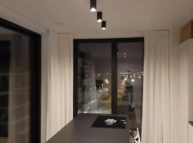 Port Side Incl Parking Appartement *